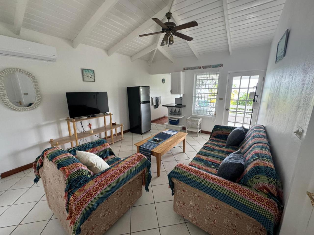 Halcyon Heights Condominium Dickenson Bay Bagian luar foto